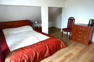 Гостиница Вилла Северин Калининград Апартамент семейный с душем-12